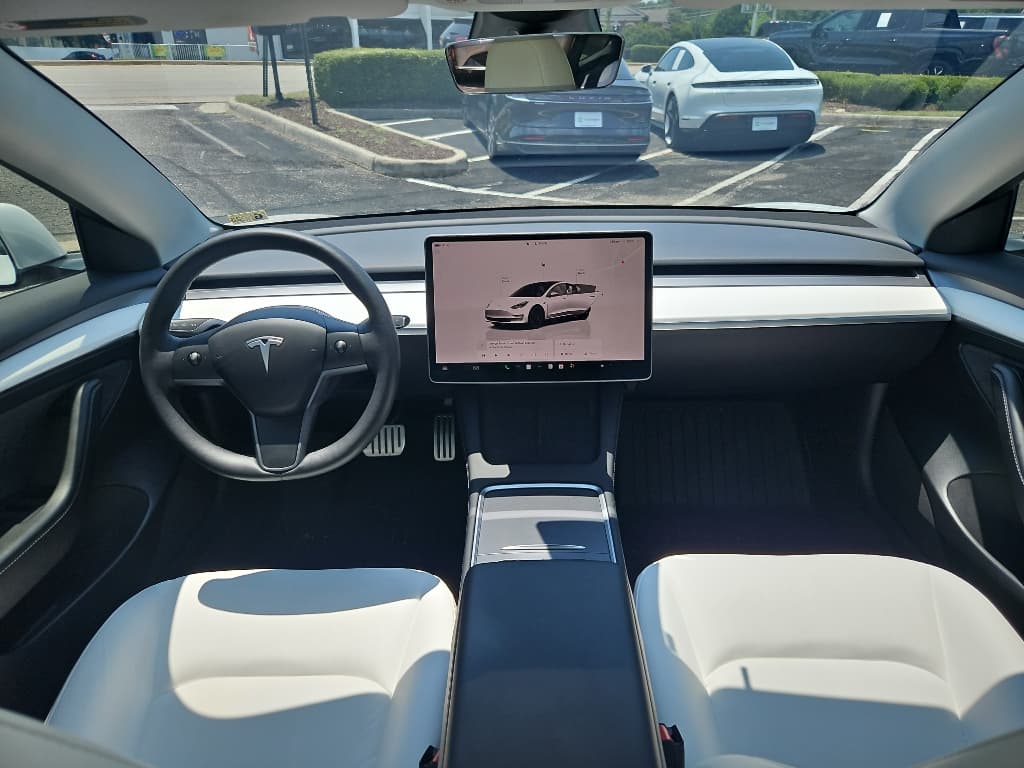 2023 Tesla Model 3 view 16