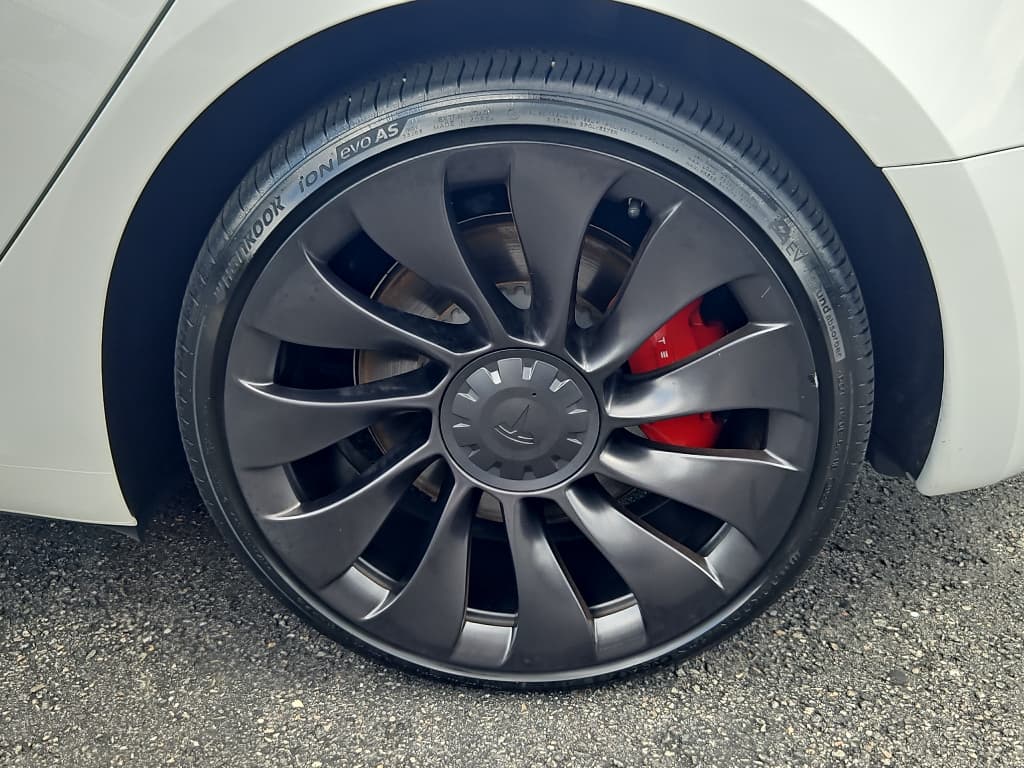 2023 Tesla Model 3 view 25