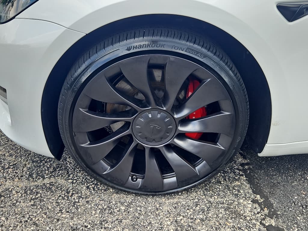 2023 Tesla Model 3 view 23