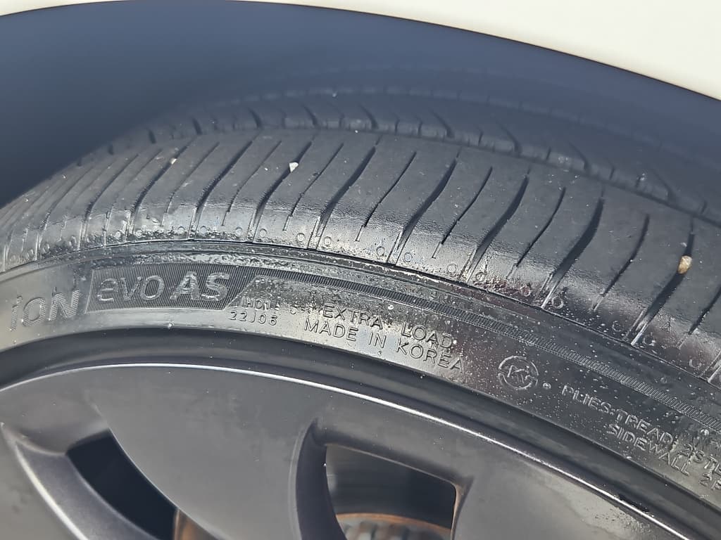 2023 Tesla Model 3 view 26