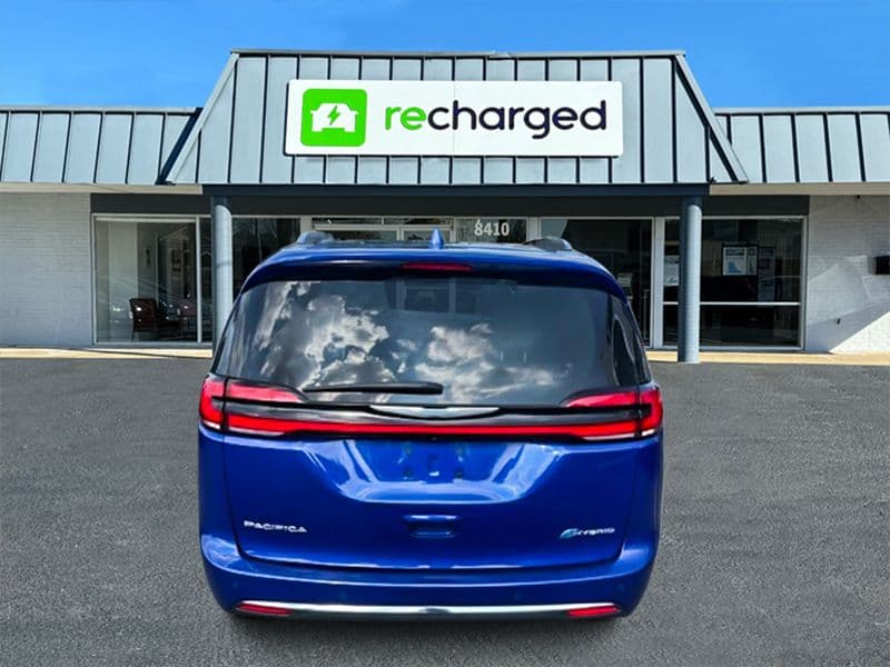 2021 Chrysler Pacifica view 6