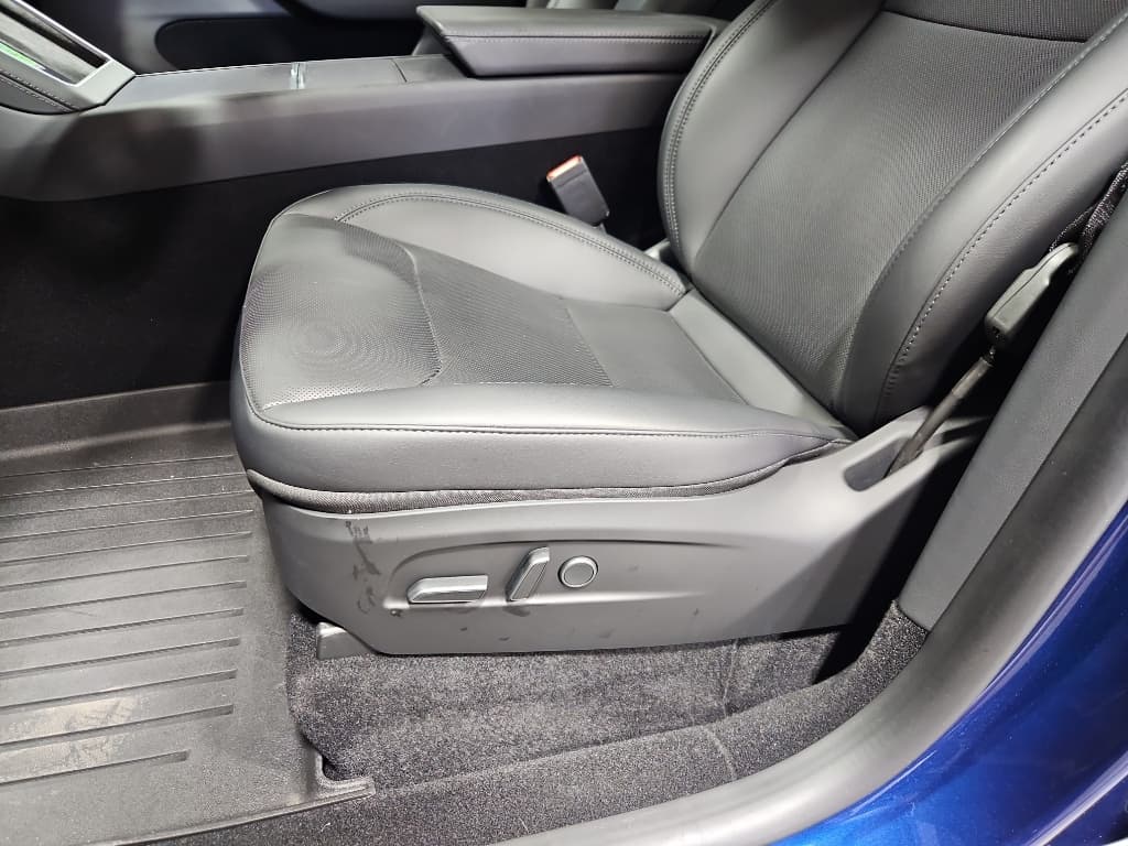 2026 Tesla Model Y view 7