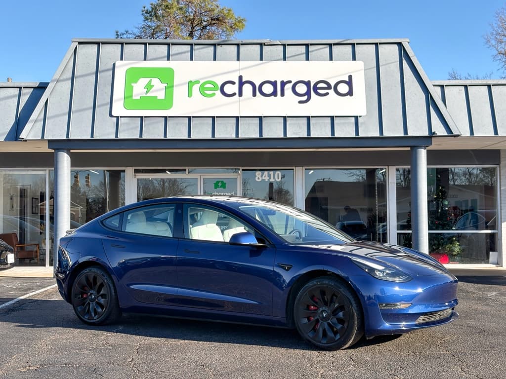 2023 Tesla Model 3 view 4