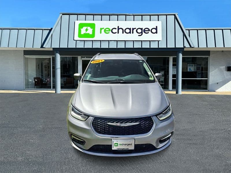 2021 Chrysler Pacifica view 2