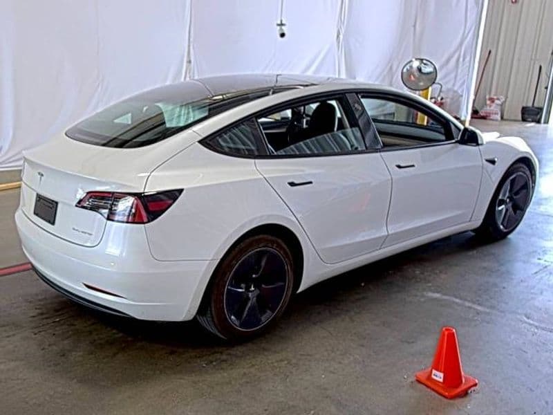 2023 Tesla Model 3 view 3