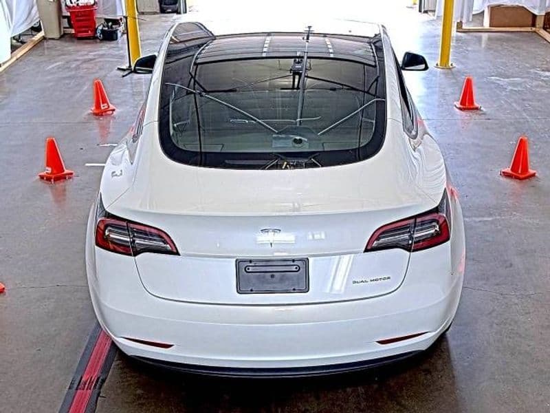 2023 Tesla Model 3 view 4