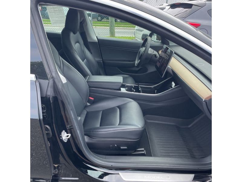 2020 Tesla Model 3 view 5