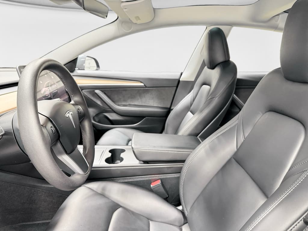 2023 Tesla Model 3 view 16