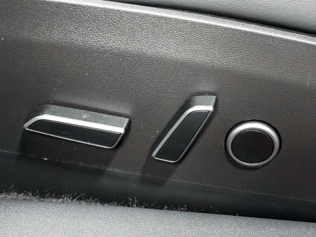 2023 Tesla Model 3 view 6