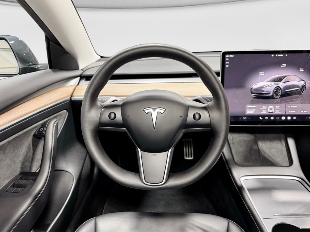 2023 Tesla Model 3 view 8