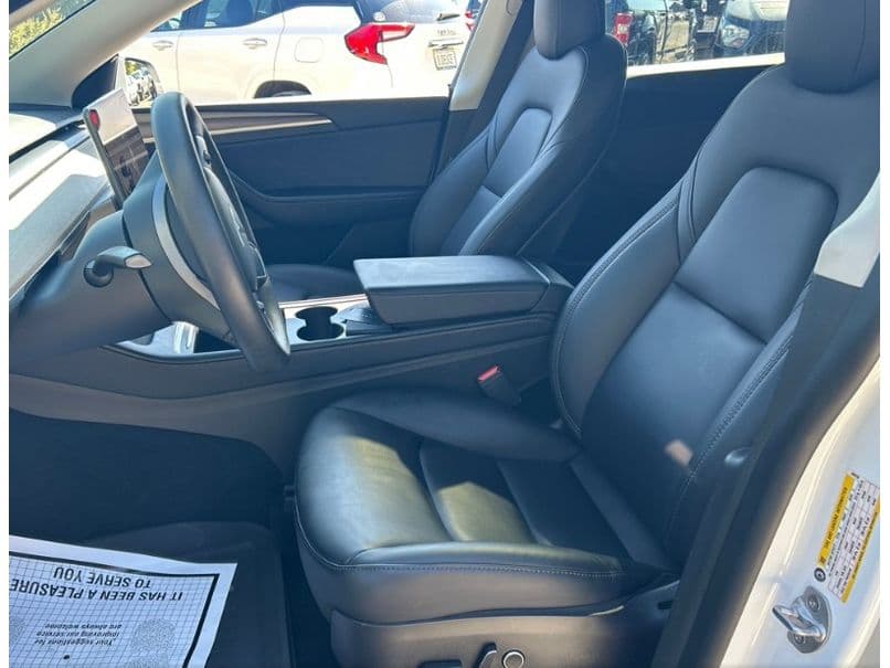 2023 Tesla Model Y view 5