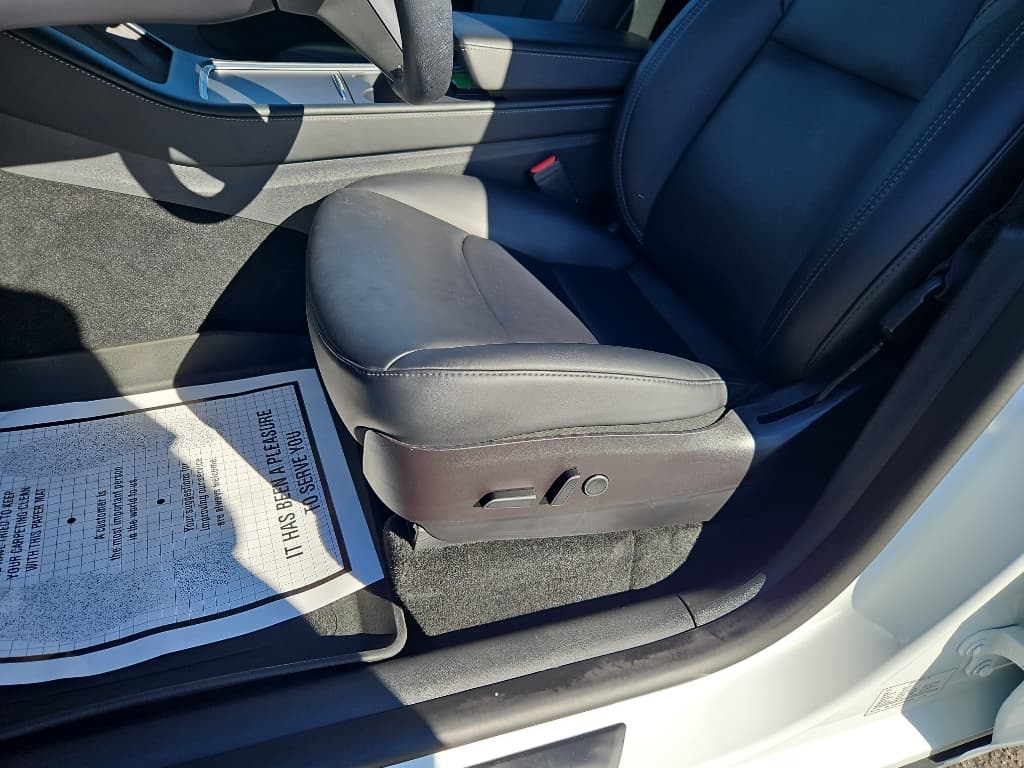 2023 Tesla Model Y view 7