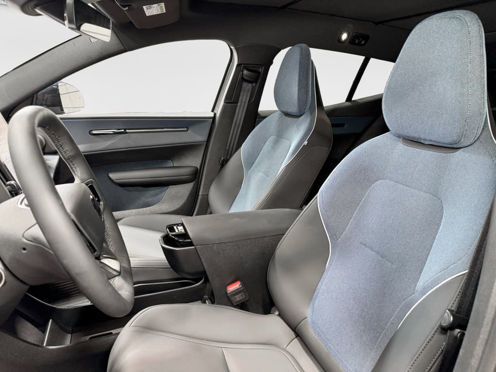 2026 Volvo EX30 Cross Country view 14