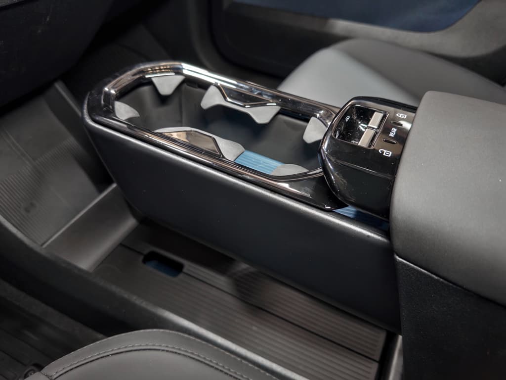 2026 Volvo EX30 Cross Country view 16