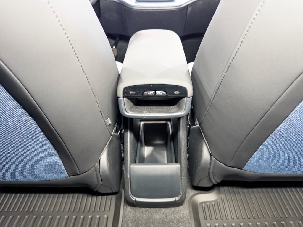 2026 Volvo EX30 Cross Country view 18