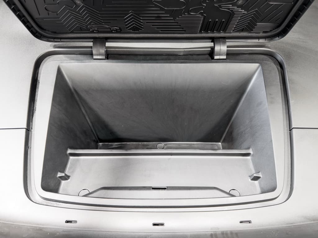 2026 Volvo EX30 Cross Country view 23