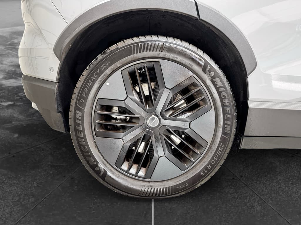 2026 Volvo EX30 Cross Country view 32
