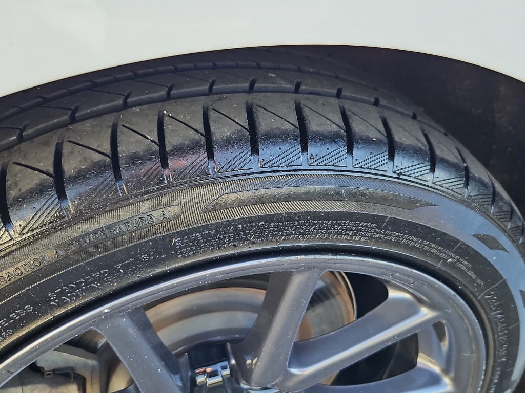 2020 Tesla Model 3 view 29