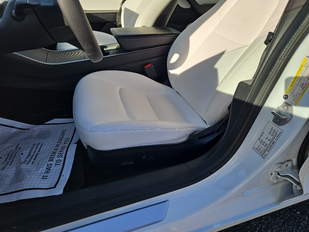 2020 Tesla Model 3 view 7