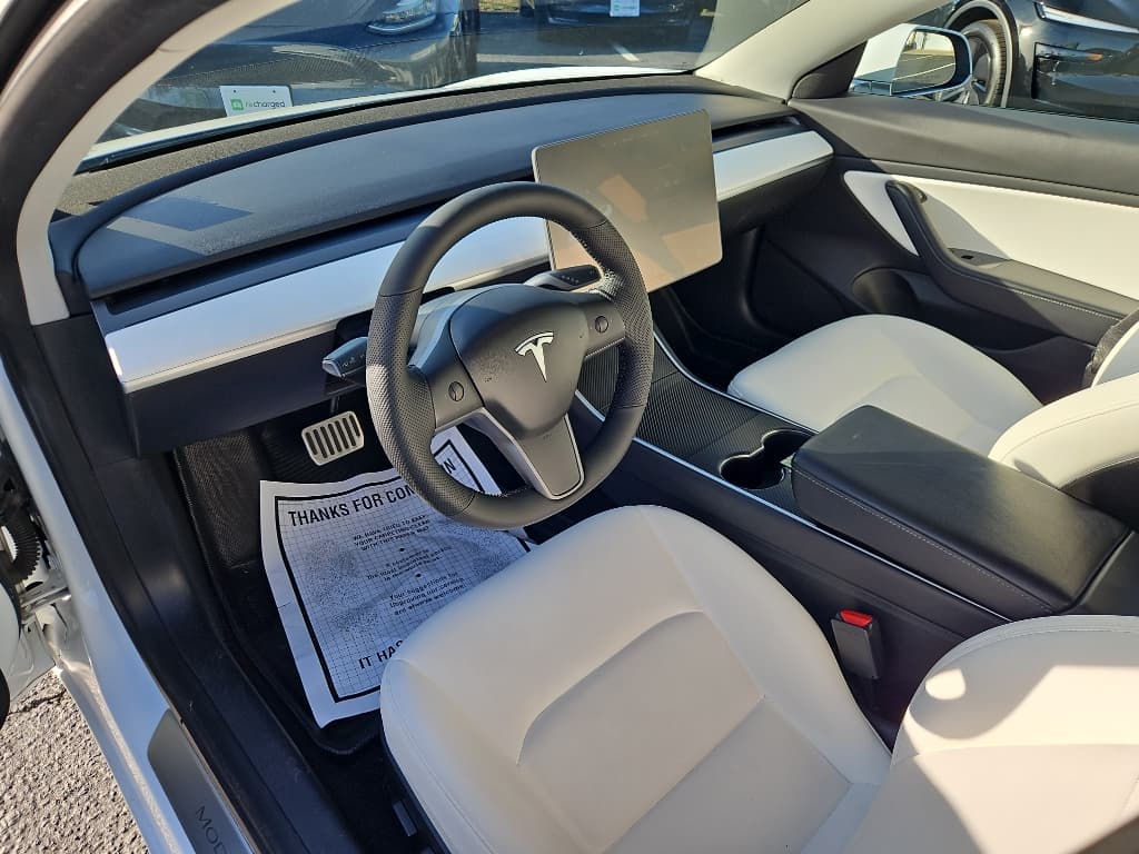 2020 Tesla Model 3 view 16