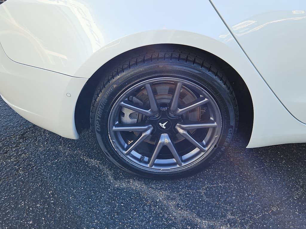 2020 Tesla Model 3 view 28