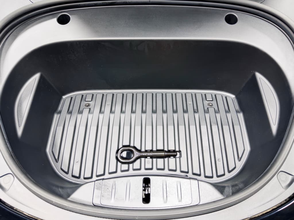 2023 Tesla Model 3 view 25