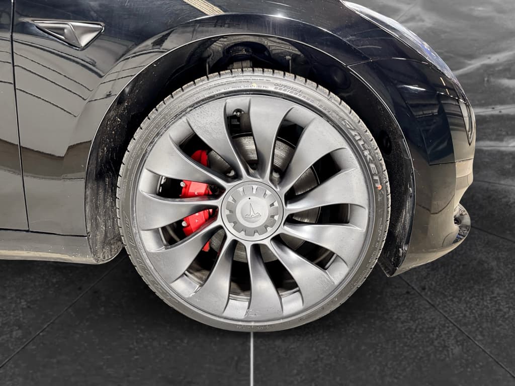 2023 Tesla Model 3 view 34