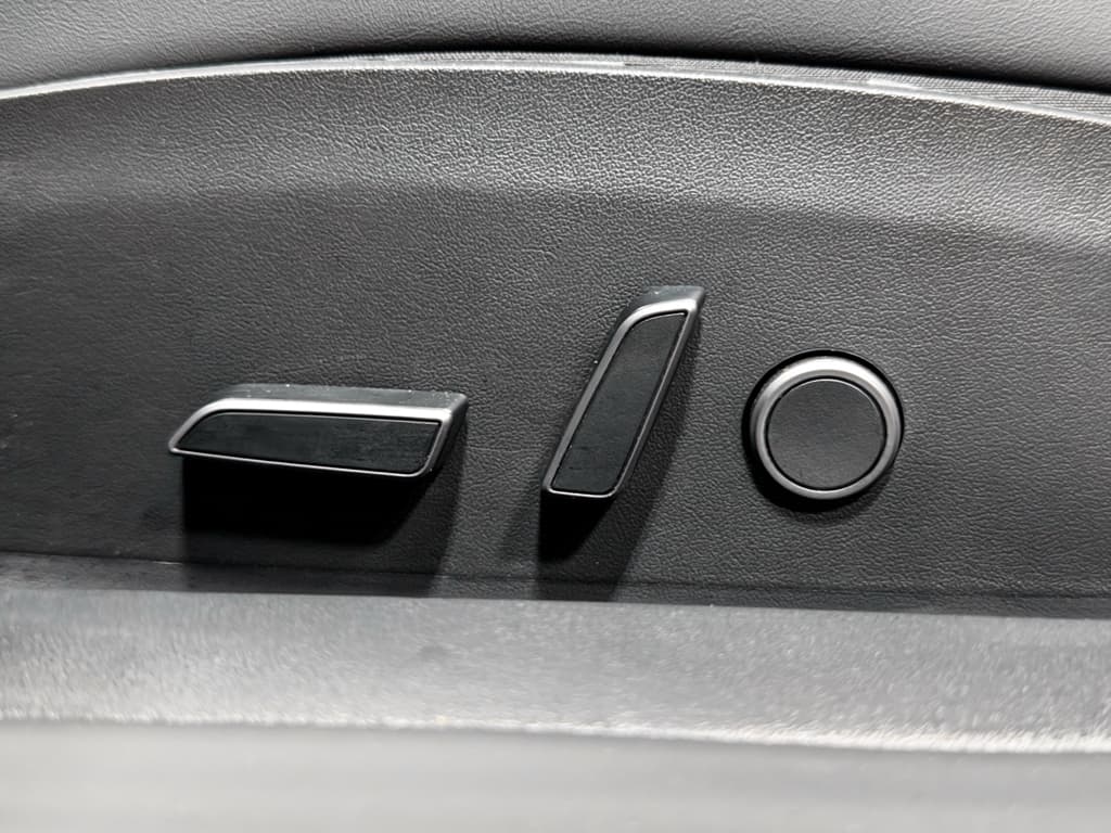 2023 Tesla Model 3 view 6