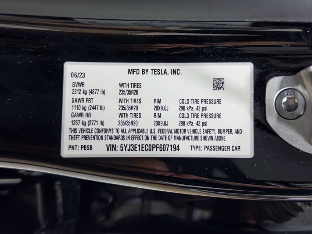 2023 Tesla Model 3 view 28