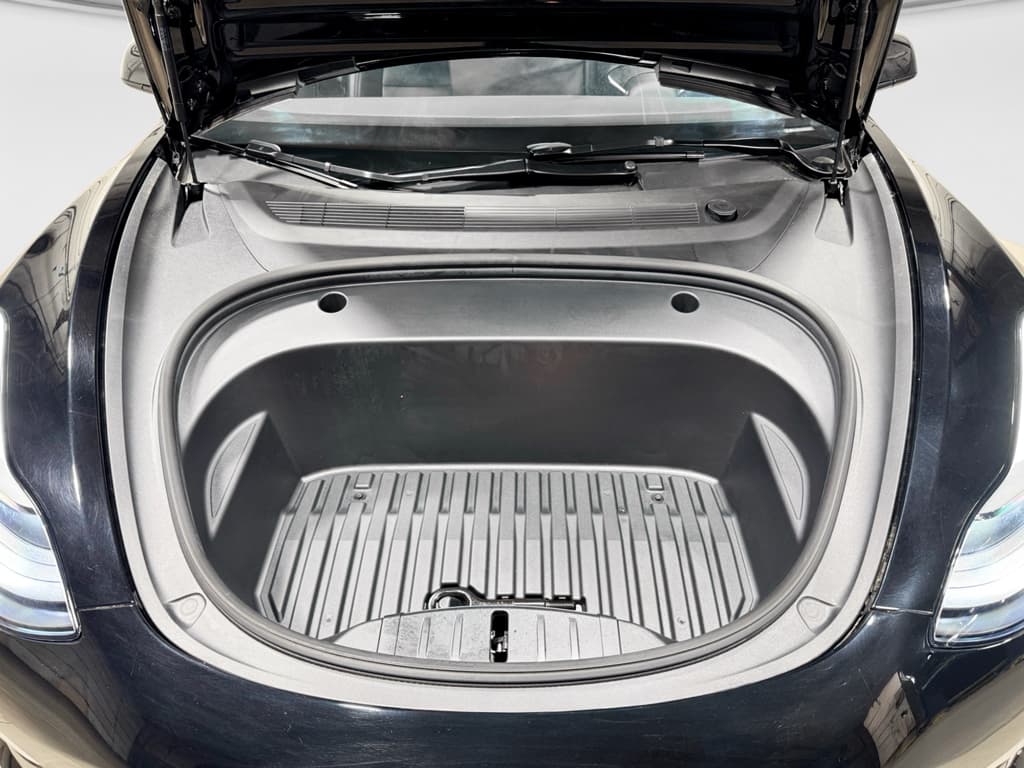 2023 Tesla Model 3 view 24
