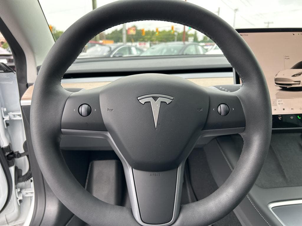 2023 Tesla Model 3 view 7