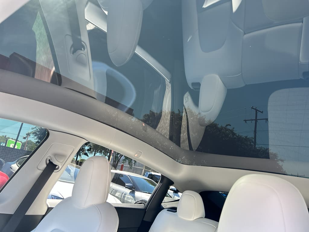 2023 Tesla Model Y view 16