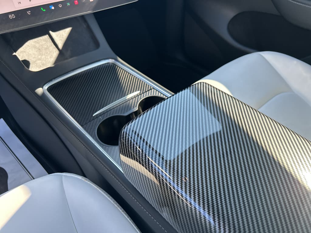 2023 Tesla Model Y view 13