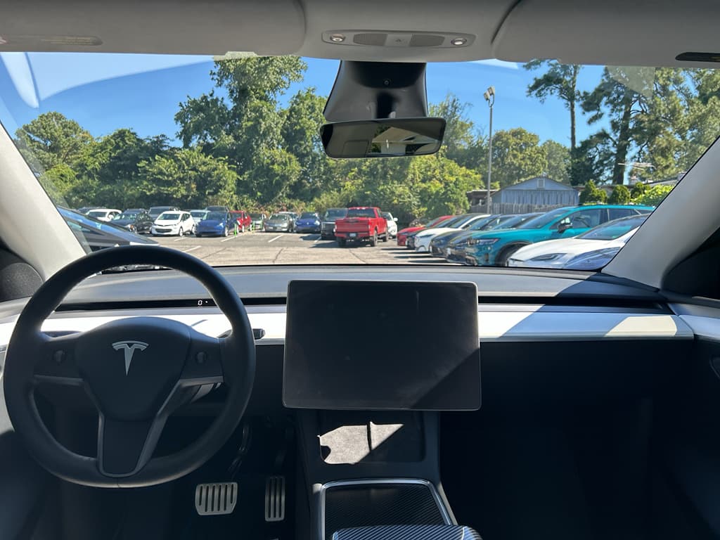 2023 Tesla Model Y view 12