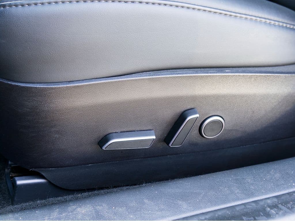 2023 Tesla Model 3 view 6