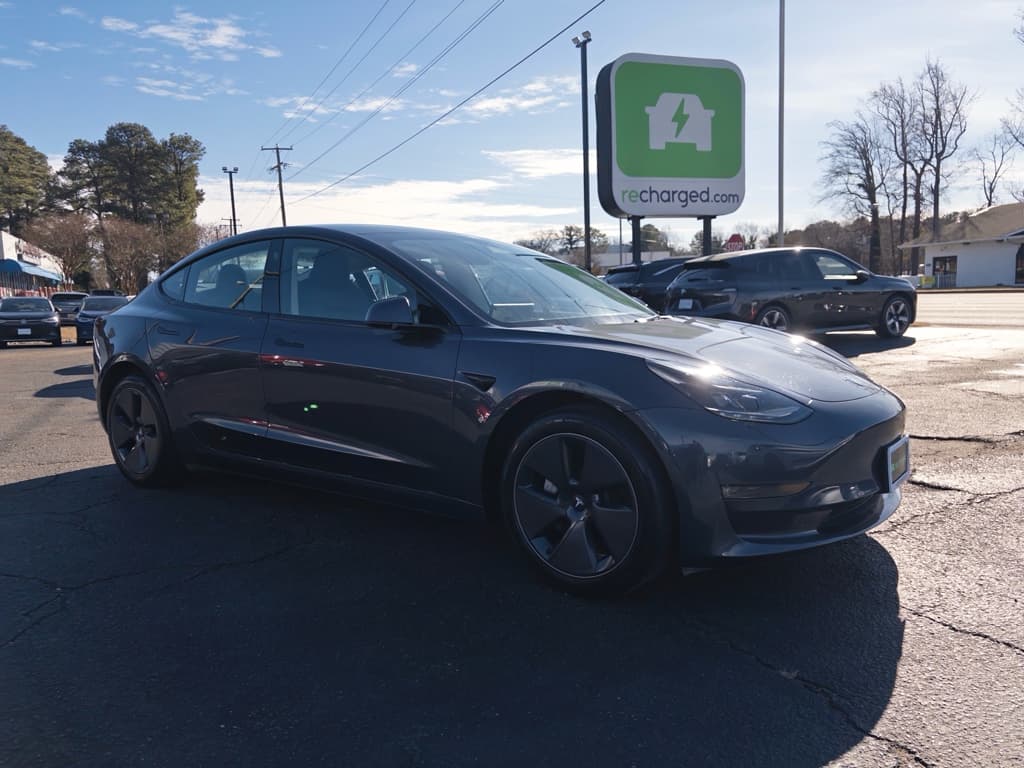 2023 Tesla Model 3 view 4