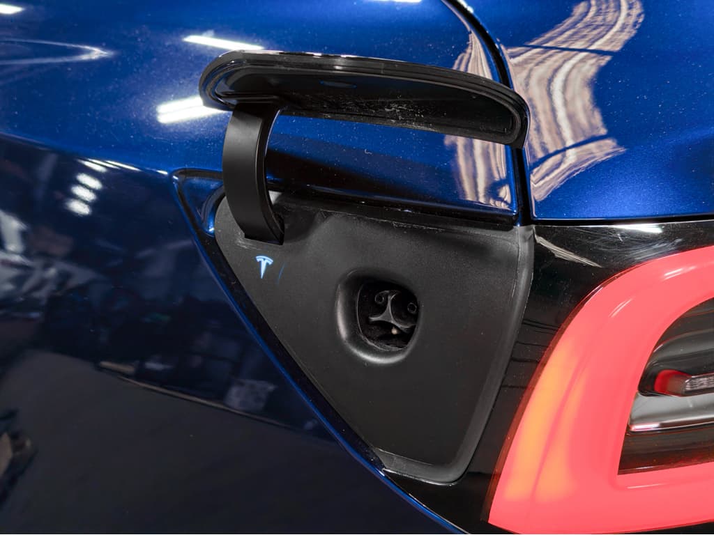 2020 Tesla Model 3 view 5