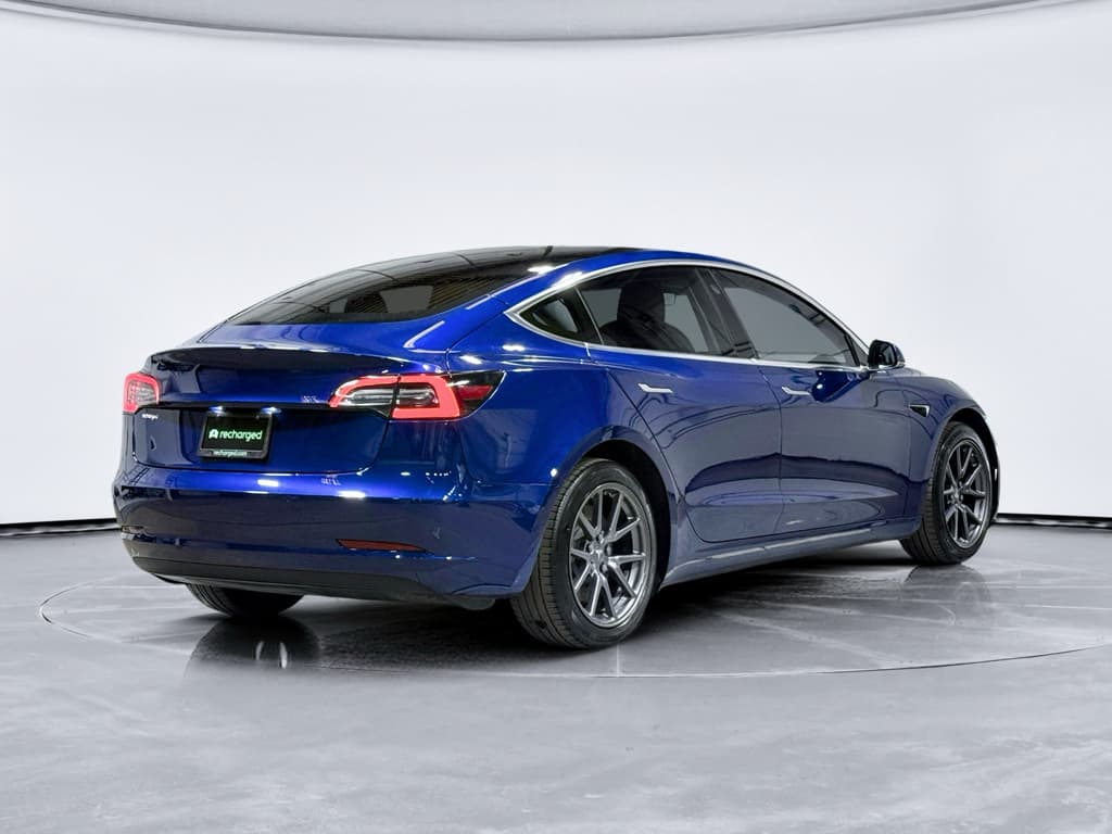 2020 Tesla Model 3 view 3