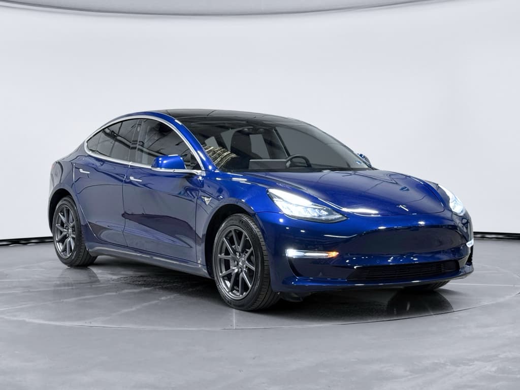 2020 Tesla Model 3 view 4