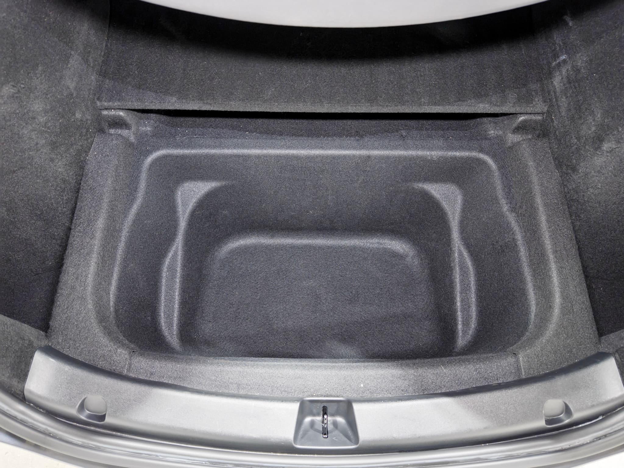 2023 Tesla Model Y view 27