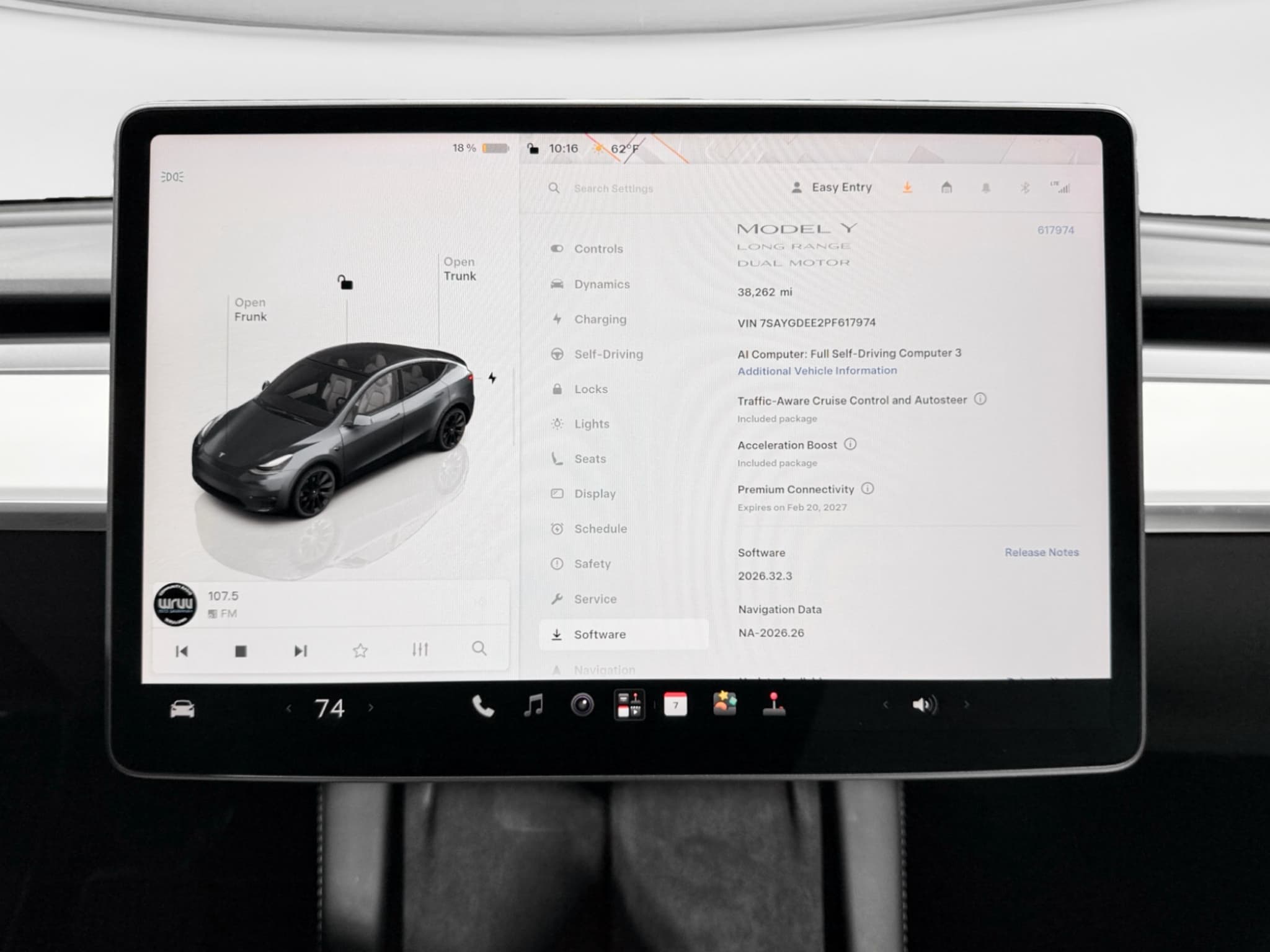 2023 Tesla Model Y view 11