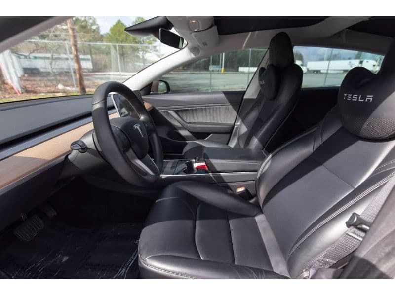 2020 Tesla Model 3 view 7