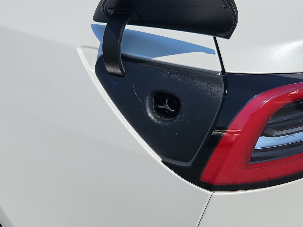 2020 Tesla Model 3 view 5