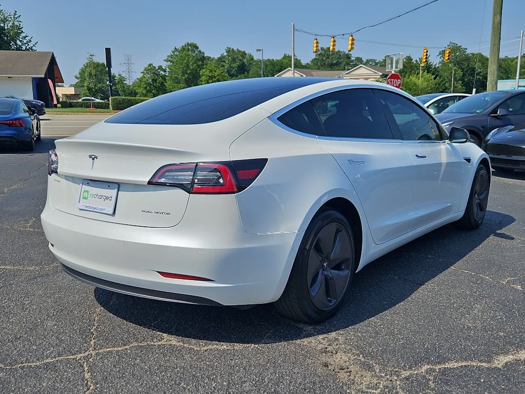 2020 Tesla Model 3 view 3