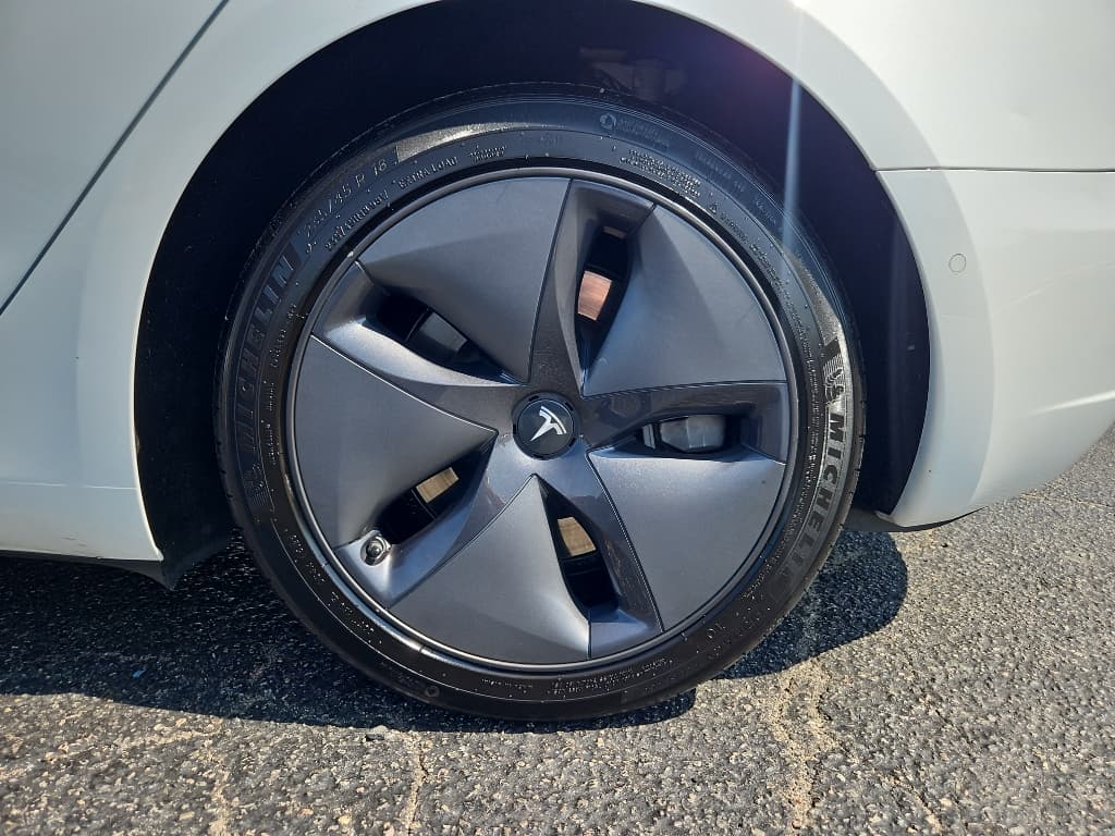 2020 Tesla Model 3 view 25