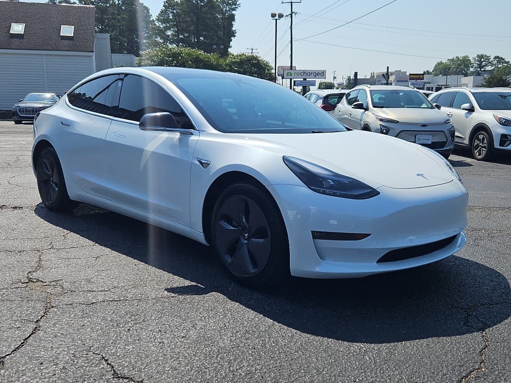 2020 Tesla Model 3 view 4