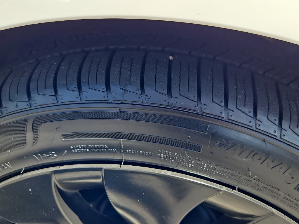 2020 Tesla Model 3 view 26