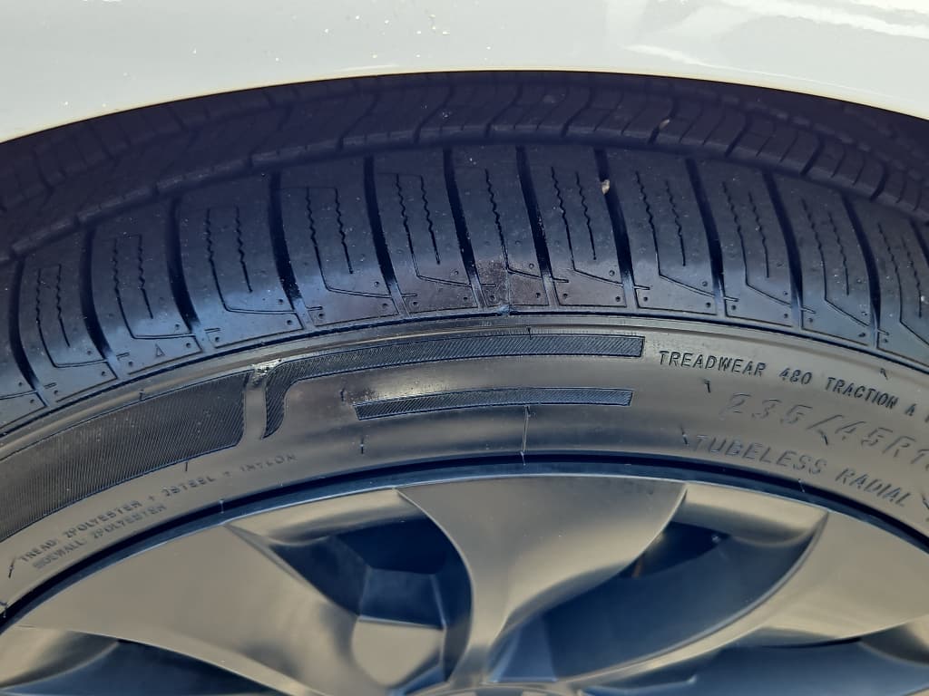2020 Tesla Model 3 view 32