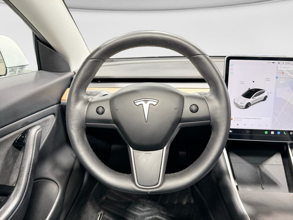 2020 Tesla Model 3 view 7