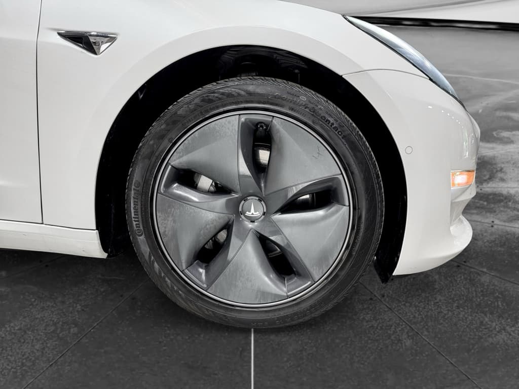2020 Tesla Model 3 view 33